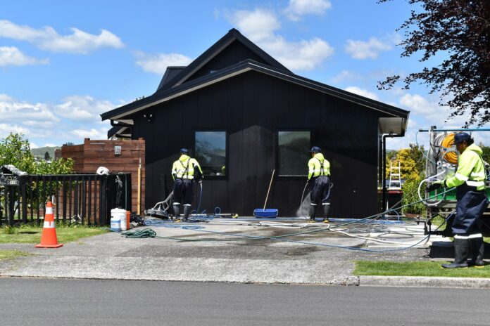 Driveway-Cleaning-Curb-Appeal Pristine Exterior Cleaning
