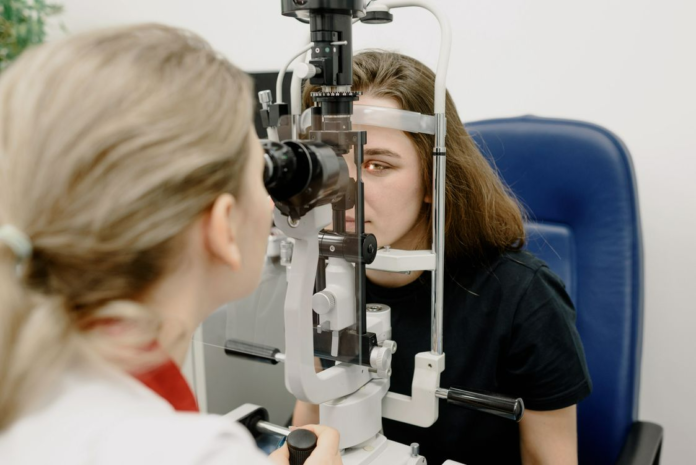 Comparing Modern Procedures for Vision Improvement