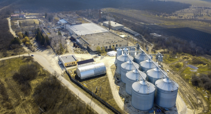 How Do Regional Toll Manufacturers Strengthen the Permian Basin Chemical Supply Chain