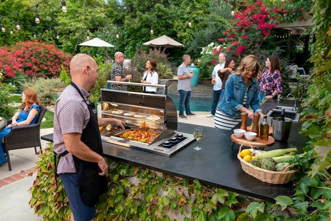 Top Reasons to Choose a Gas Grill for Outdoor Cooking