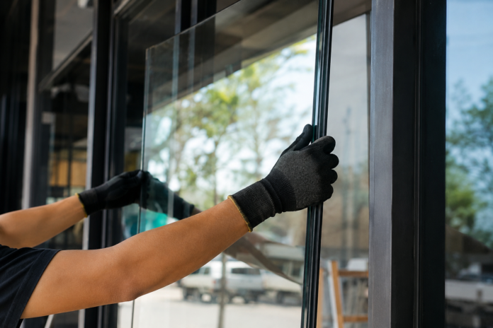 commercial glass replacement