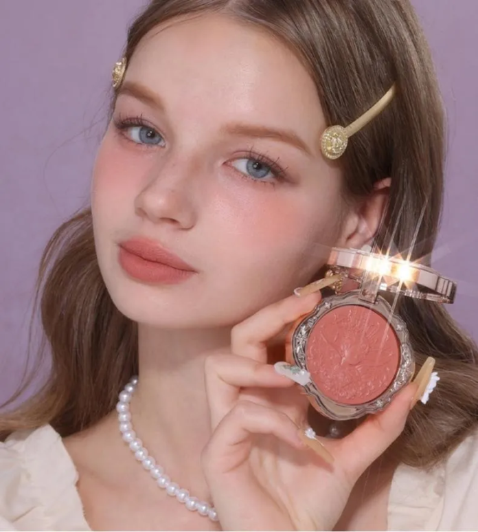 How to Make Cream Blush Last Longer Throughout the Day?