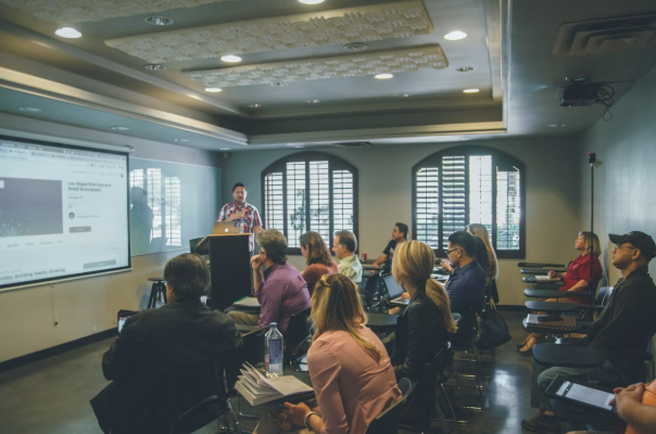 The Future of Leadership Training: Bridging the Gap Between Industry Demand and Academia