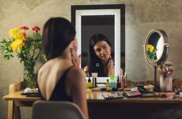 How Dermal Fillers Restore Your Youthful Glow