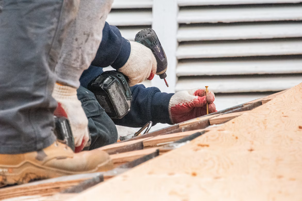 Roof Repair vs. Replacement