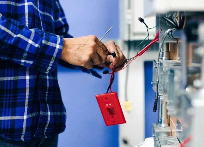 Emergency electrician